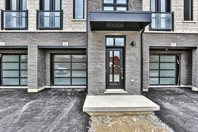 11 Howick Lane, Richmond Hill, L4C5T1 | Image 2