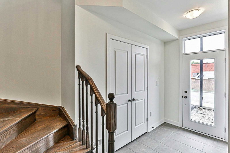 11 Howick Lane, Richmond Hill, L4C5T1 | Image 3