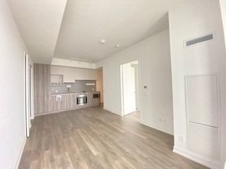 4812 - 5 Buttermill Ave, Vaughan, L4K 0J5 | Image 2