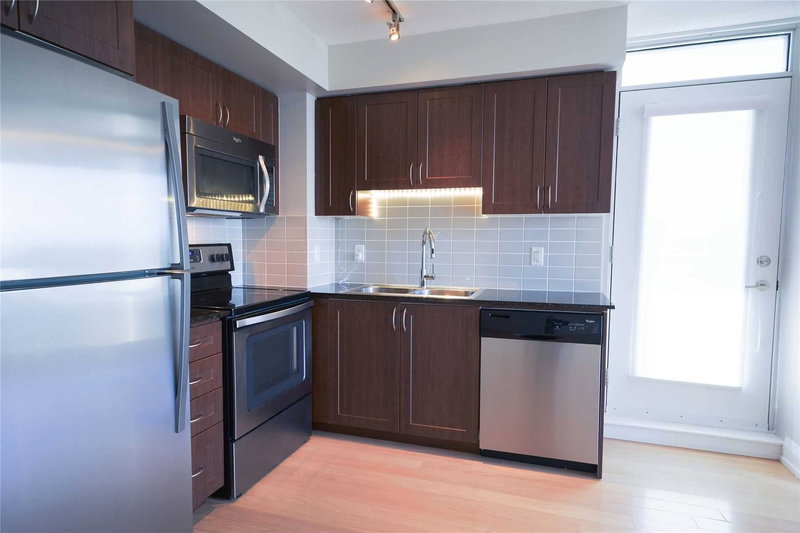 621 - 370 Highway 7 Rd E, Richmond Hill, L4B0C4 | Image 3