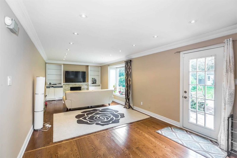 688 Village Pkwy, Markham, L3R2Y5 | Image 2