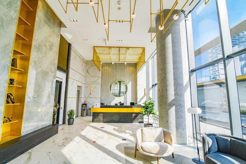 4701 - 5 Buttermill Ave, Vaughan, L4K0J5 | Image 2