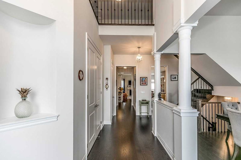 605 Mcgregor Farm Tr, Newmarket, L3X0H6 | Image 3