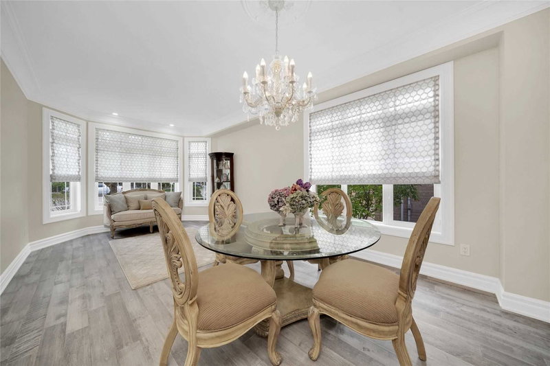 61 Woodland Trail Crt, Vaughan, L4L9H9 | Image 3