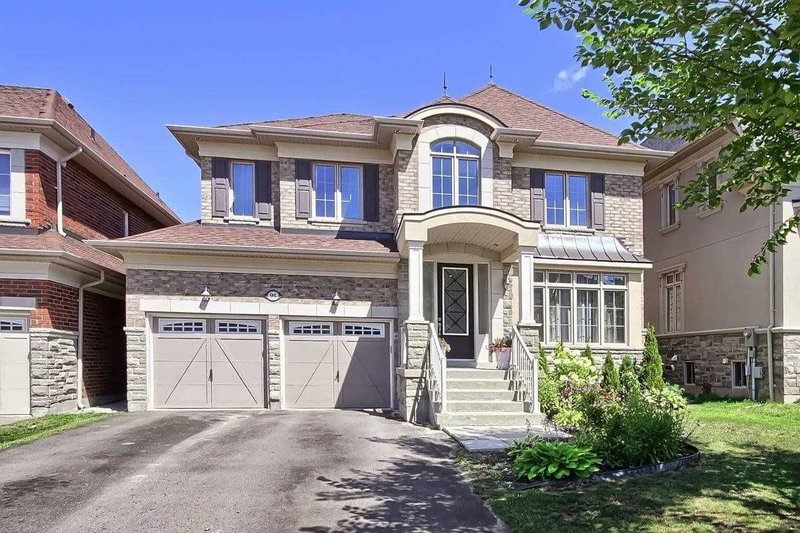 95 Vines Pl, Aurora, L4G 0R7 | Image 2