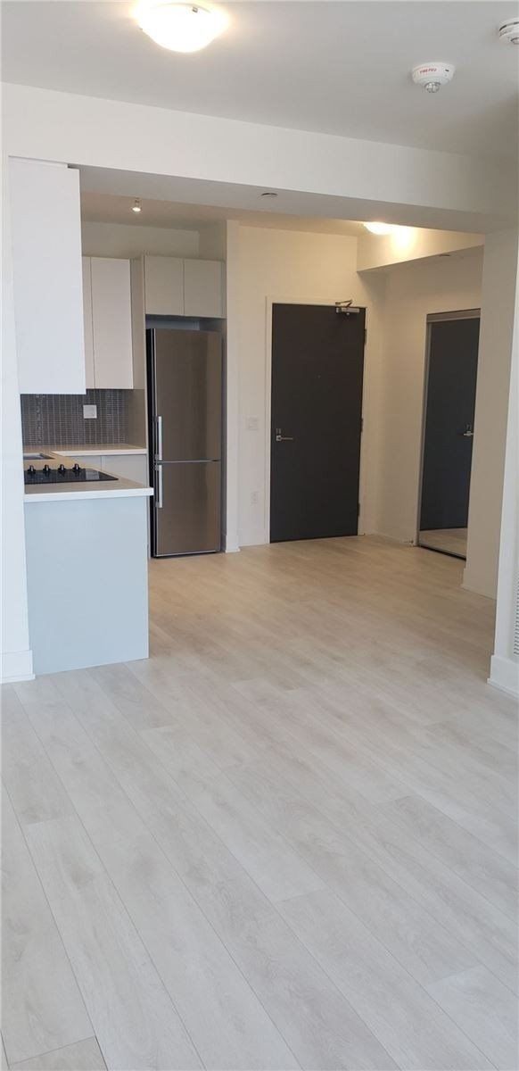 401 - 2916 Highway 7 Rd, Vaughan, L4K0G3 | Image 2