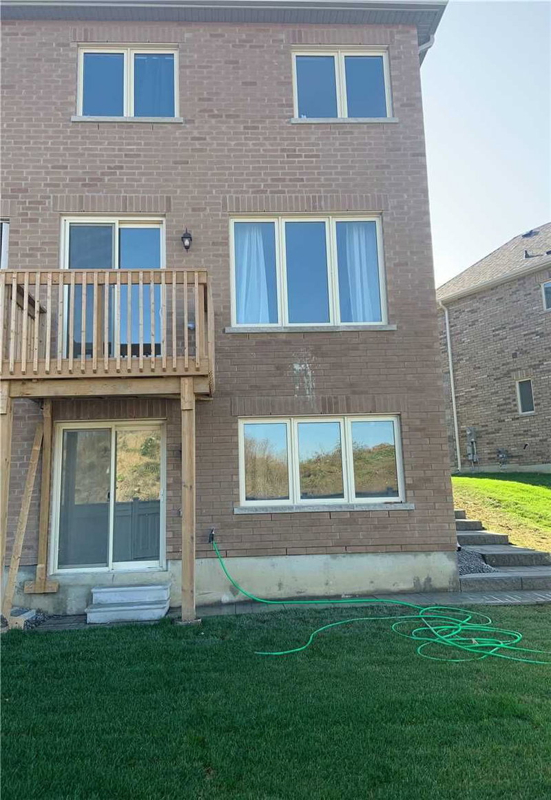 Bsmt - 68 Drizzel Cres, Richmond Hill, L4E 1G8 | Image 3