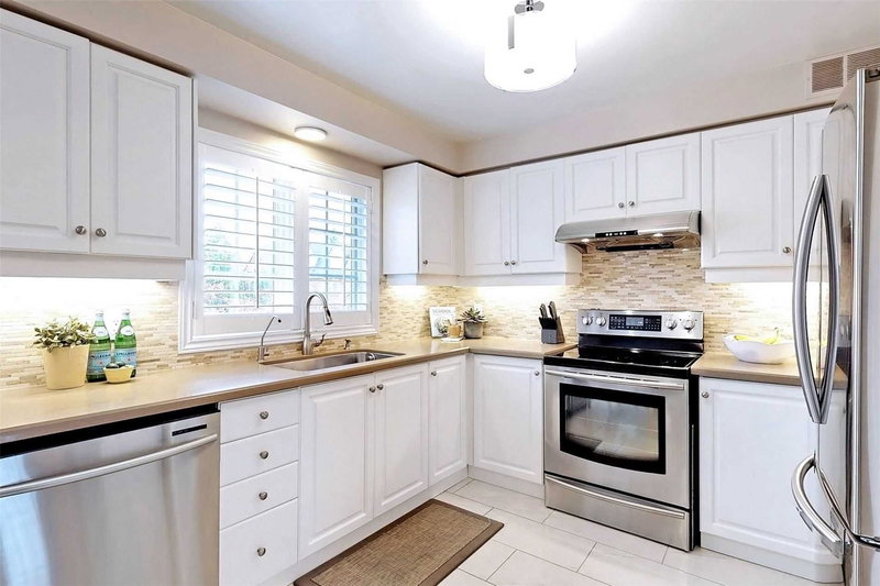 33 Marmill Way, Markham, L3P7V6 | Image 2