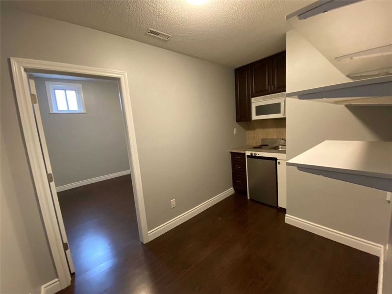 2 - 15229 Yonge St, Aurora, L4G1L8 | Image 2