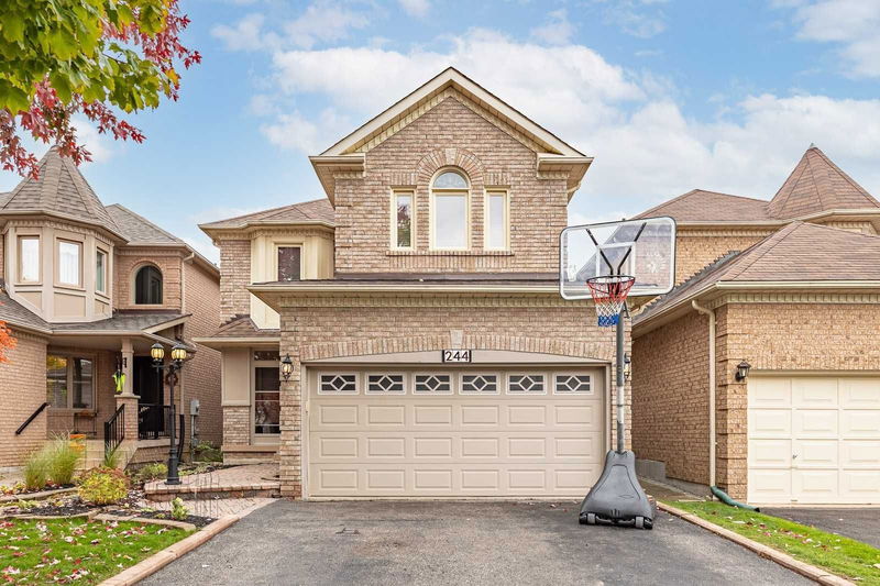 244 Rushbrook Dr, Newmarket - Summerhill Estates image-0-0