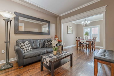 244 Rushbrook Dr, Newmarket - Summerhill Estates image-0-3