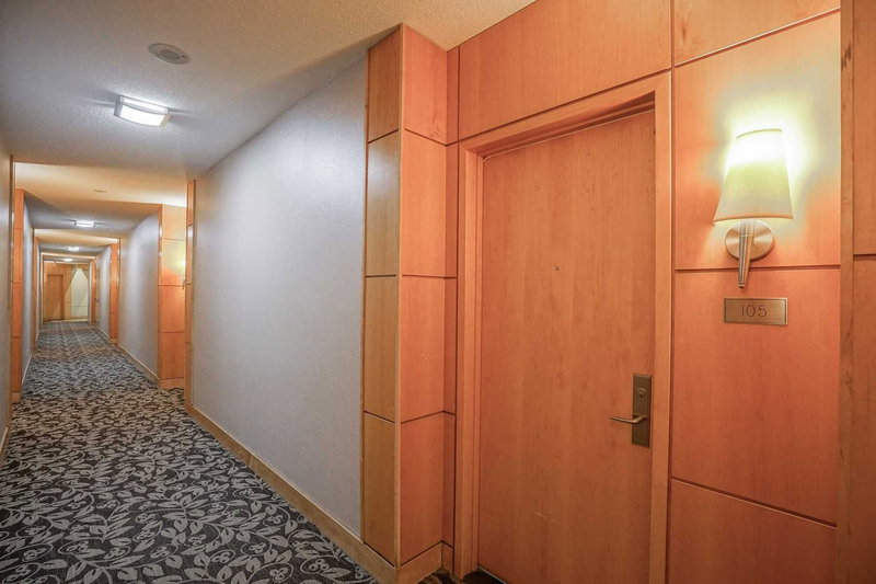 105 - 62 Suncrest Blvd, Markham, L3T7Y6 | Image 3