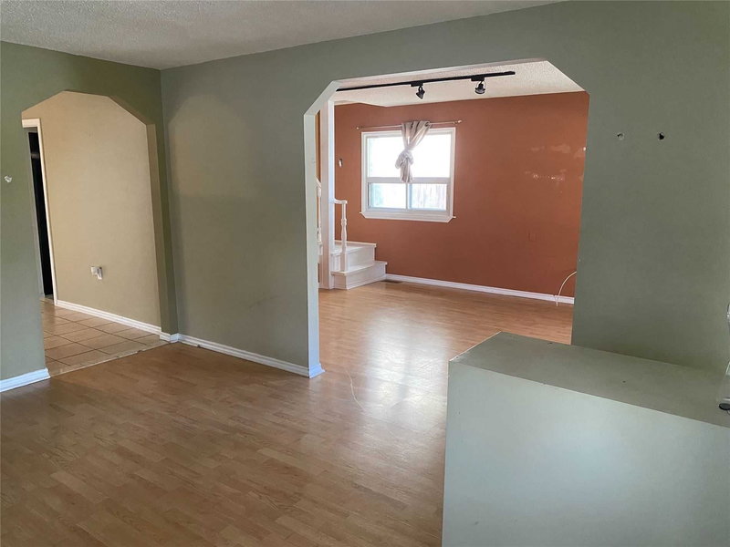 88 Moray Ave, Richmond Hill, L4E3E2 | Image 3