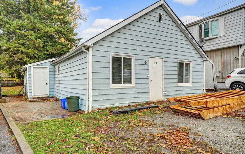 52 Wildwood Ave, Richmond Hill, L4E3B3 | Image 2