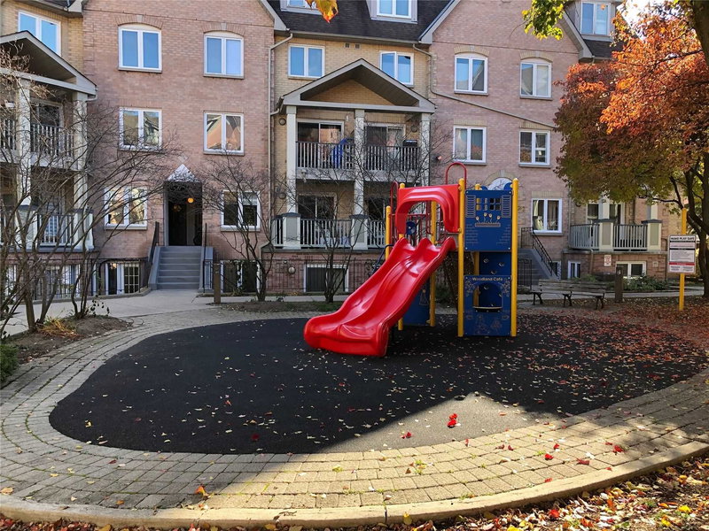 837 - 75 Weldrick Rd E, Richmond Hill, L4C0H9 | Image 2