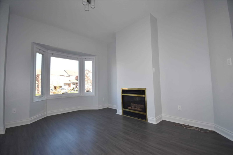 110 Dunoon Dr, Vaughan, L6A1Z2 | Image 3