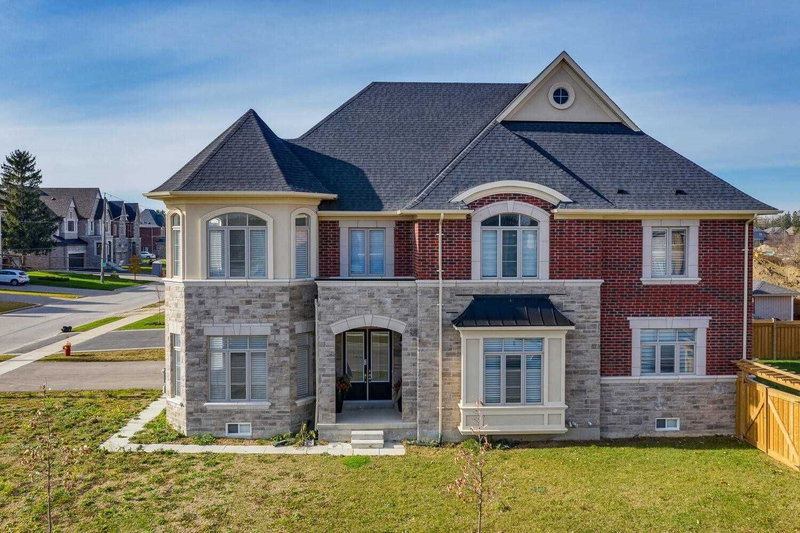 70 Bond Cres, Richmond Hill, L4E3K4 | Image 3