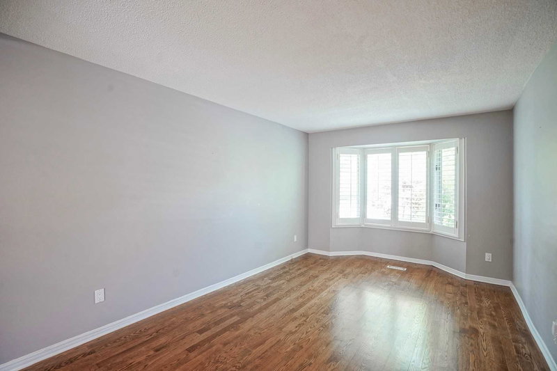 19 Lang Rd, Markham, L3T7E8 | Image 2