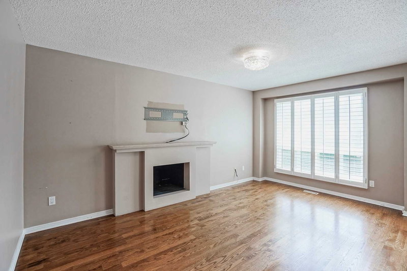 19 Lang Rd, Markham, L3T7E8 | Image 3
