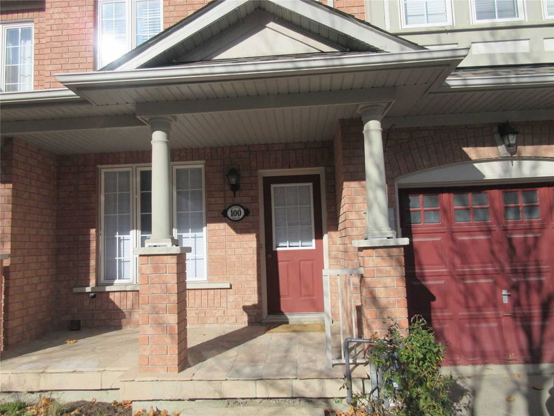 100 Selkirk Dr, Richmond Hill, L4B4S4 | Image 2