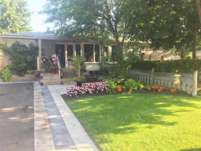 Semi-Detached House sold at 301 Axminster Drive, Richmond Hill, Ontario, L4C2W3 - Crosby - MLS: N4993377