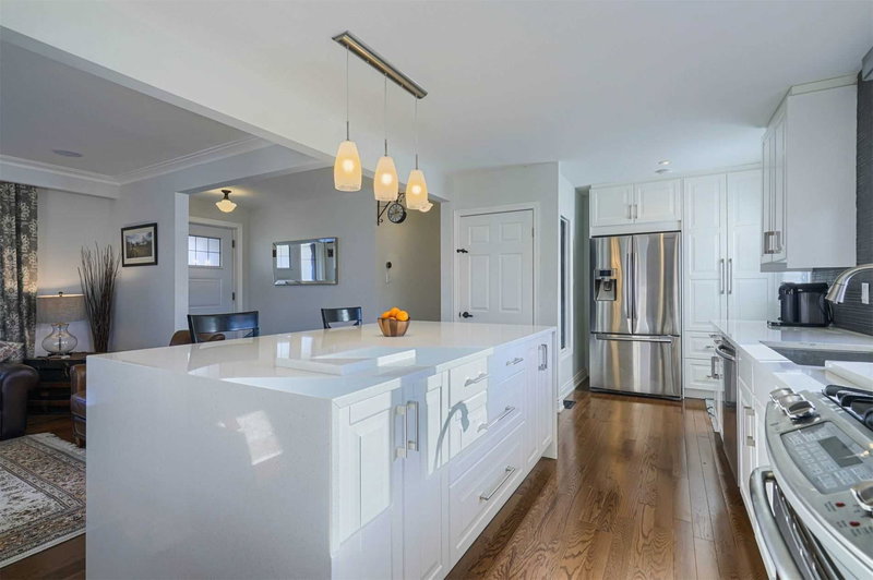 24 Lincoln Green Dr, Markham, L3P1R5 | Image 3