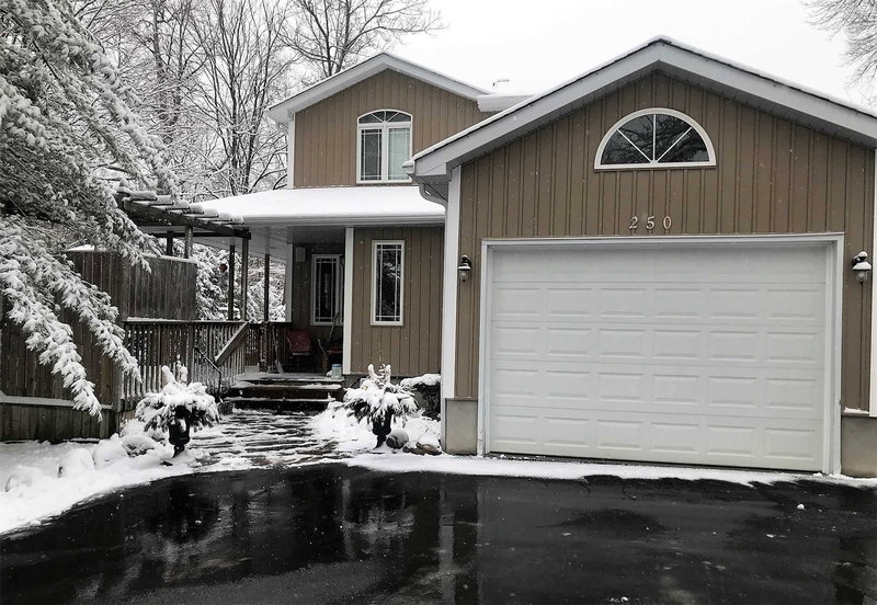 250 Big Bay Point Rd, Innisfil, L9S2P6 | Image 2