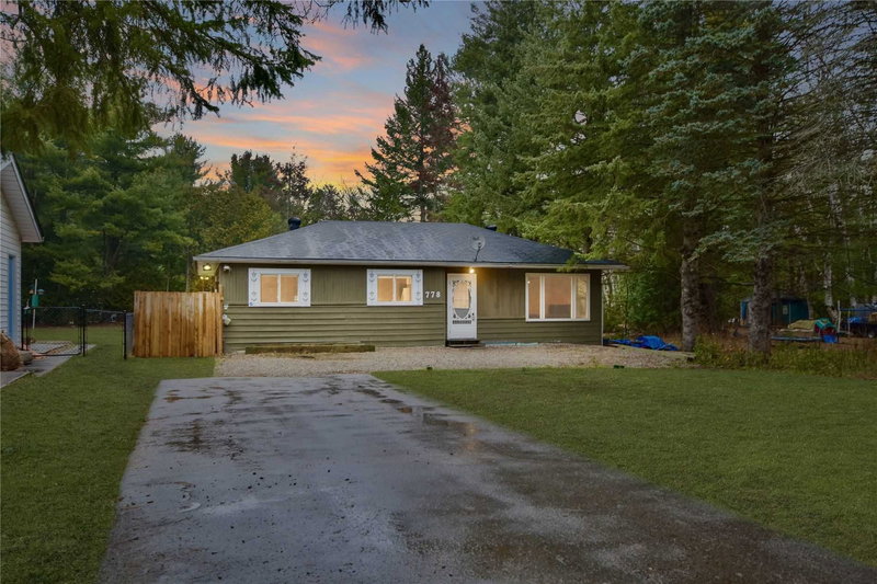 778 Pine Grove Ave, Innisfil, L9S 2K2 | Image 2