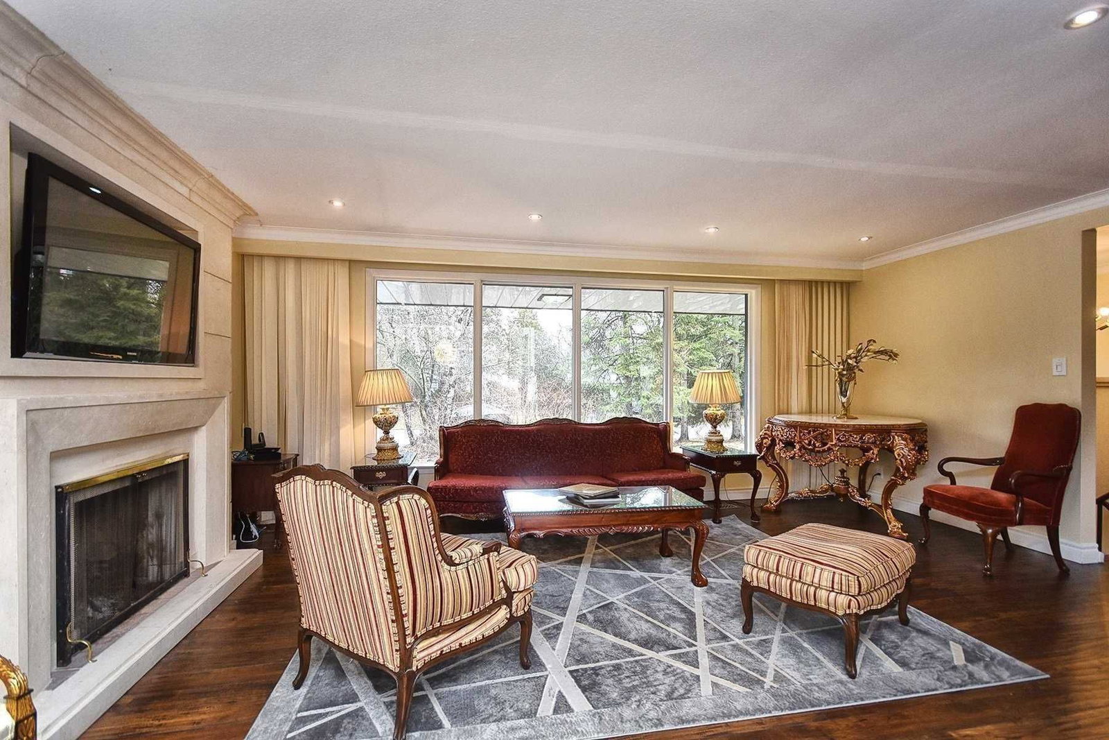 Listing photo 3