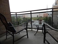 330 - 111 Civic Square Gate, Aurora, L4G0S6 | Image 2