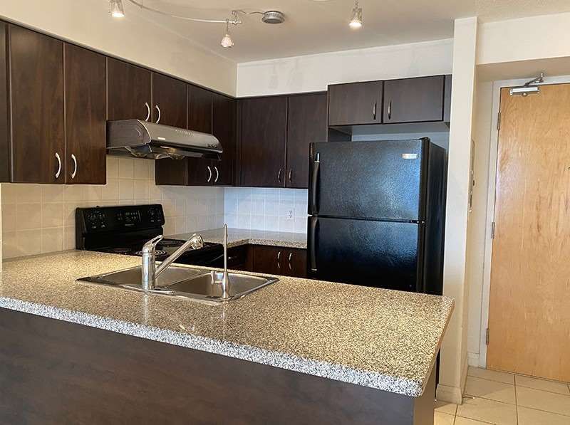 711A - 7363 Kennedy Rd, Markham, L3R1G8 | Image 3