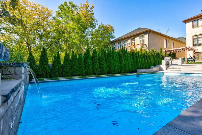 249 Carrville Rd, Richmond Hill, L4C6E4 | Image 2