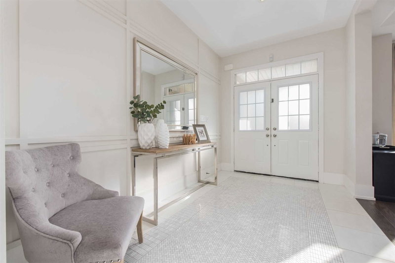 61 Cedarpoint Crt, Vaughan, L6A 0Z8 | Image 3