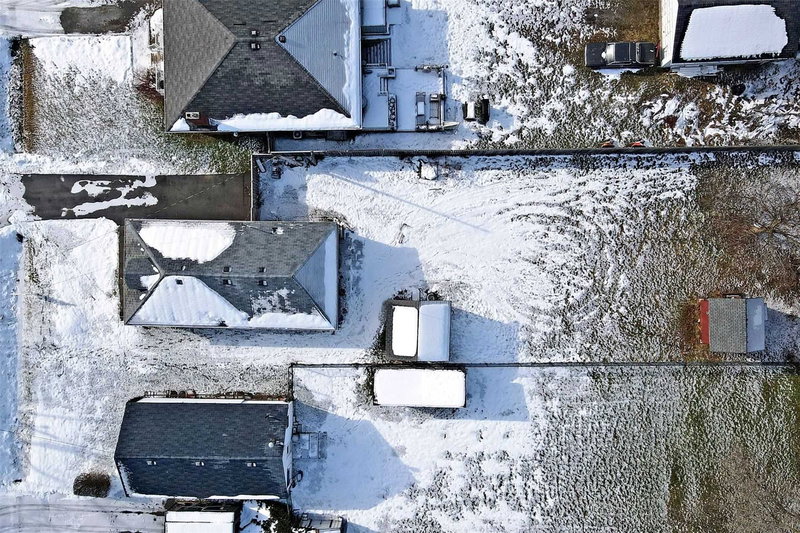 210 Bayview Ave, Georgina, L4P2T2 | Image 3