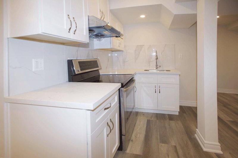 5 Southvale (Basement) Dr, Vaughan, L6A0X2 | Image 3