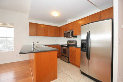 Condo leased at Ph3-35 Hunt Avenue, Richmond Hill, Ontario, L4C4H1 - Mill Pond - MLS: N5098442