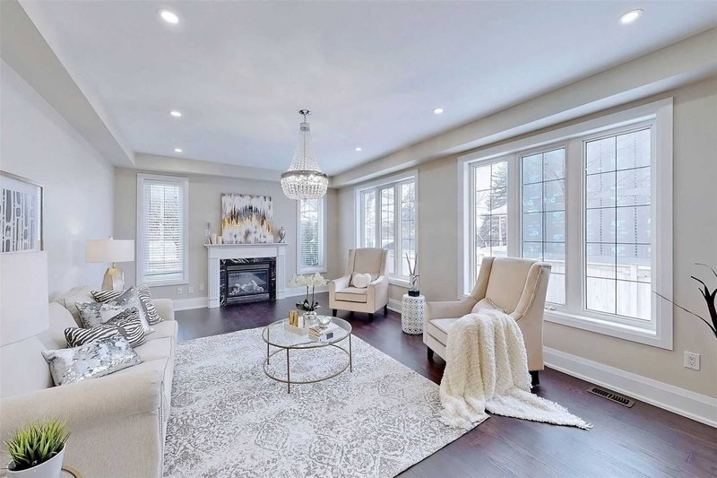 2 Stonebridge Dr E, Markham, L6C2C3 | Image 3