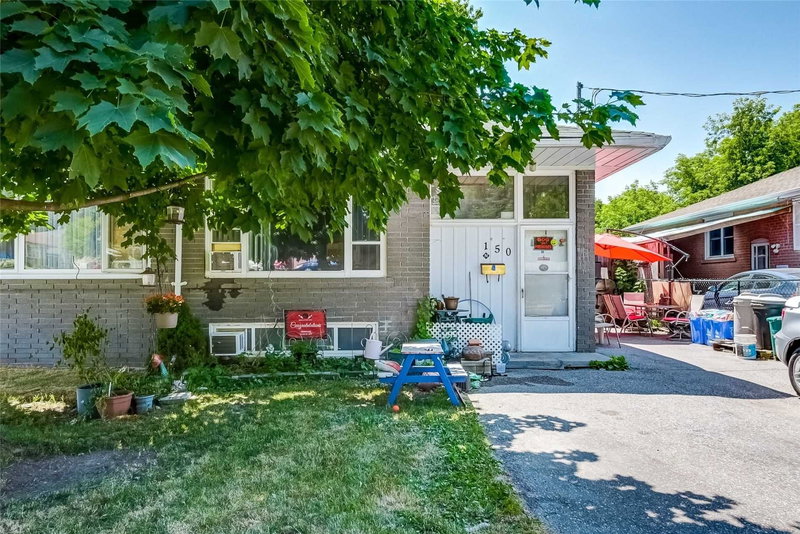 150 Maurice Crt, Newmarket, L3Y2W2 | Image 2