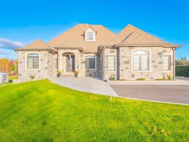 20111 Bathurst St, East Gwillimbury - Holland Landing image-0-0