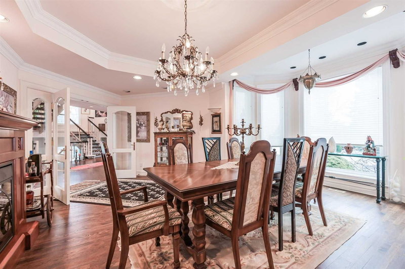 206 Arnold Ave, Vaughan, L4J1B9 | Image 2