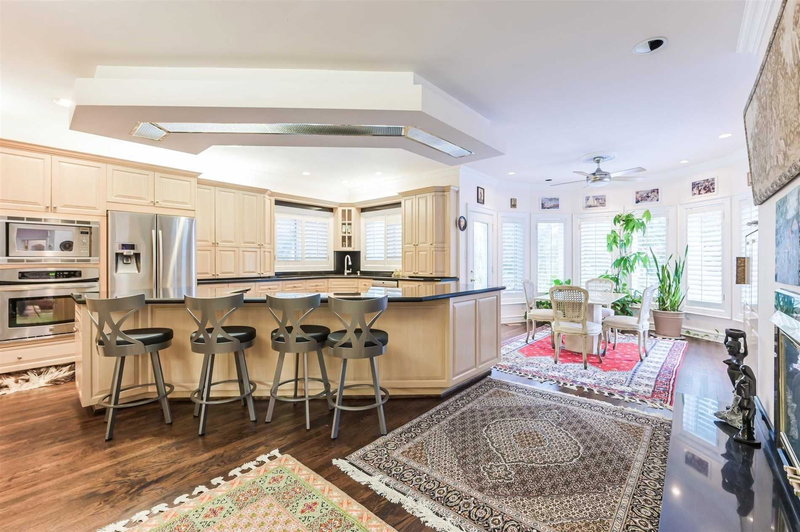 206 Arnold Ave, Vaughan, L4J1B9 | Image 3