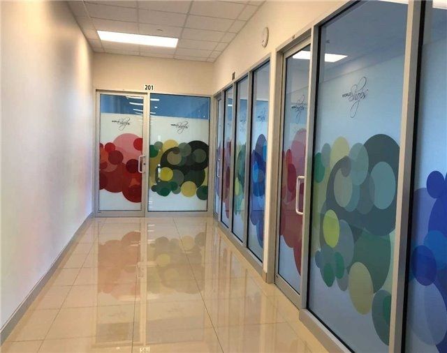 202 - 7163 Yonge St, Markham, L3T0C7 | Image 3