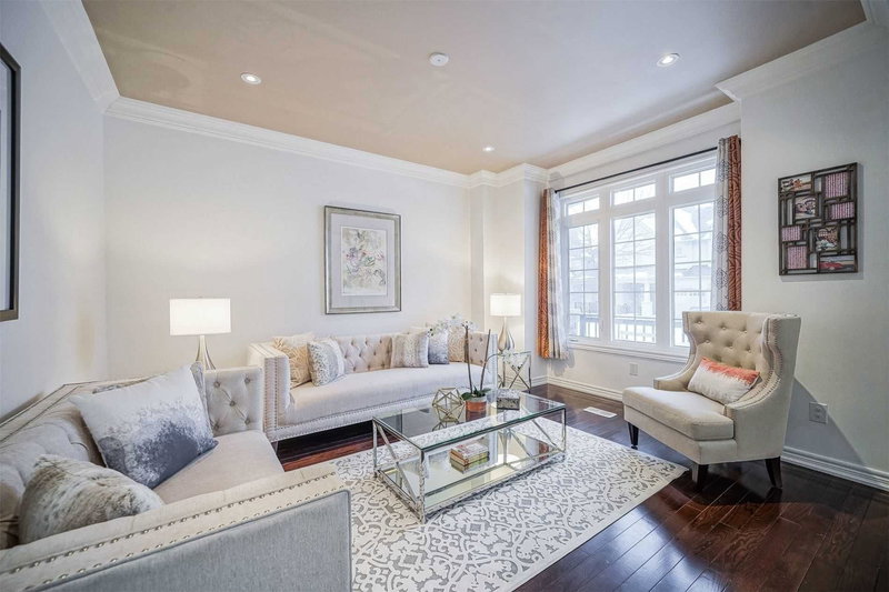 64 Glengordon Cres, Markham, L6C 0K1 | Image 3