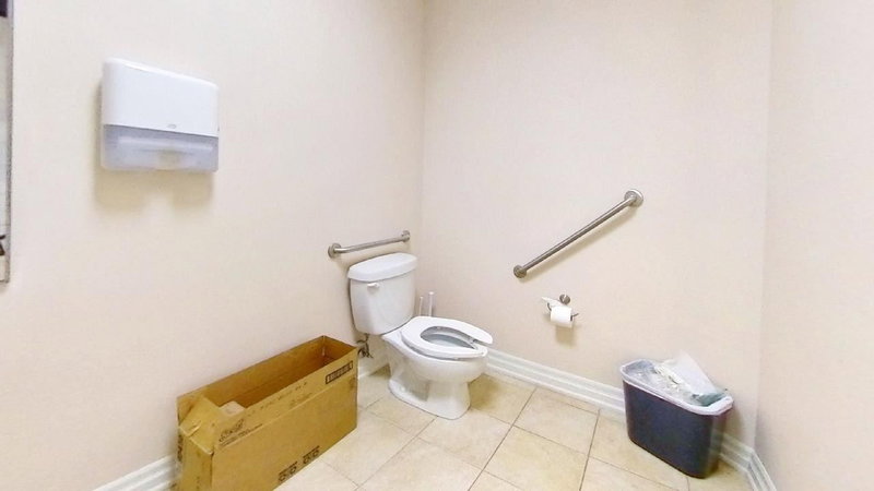 25 - 16945 Leslie St, Newmarket, L3Y9A2 | Image 2