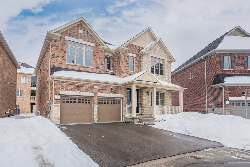 11 Match Point Crt, Aurora, L4G 3J1 | Image 2