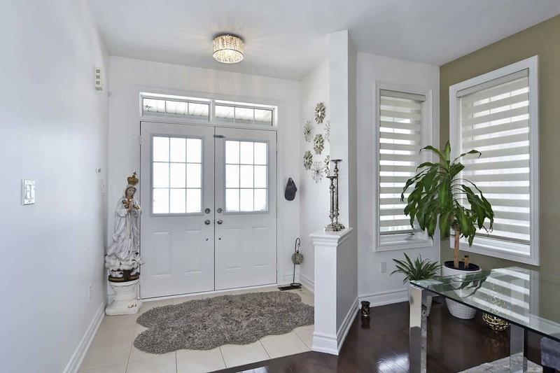 102 Mactier Dr, Vaughan, L4H4L3 | Image 3