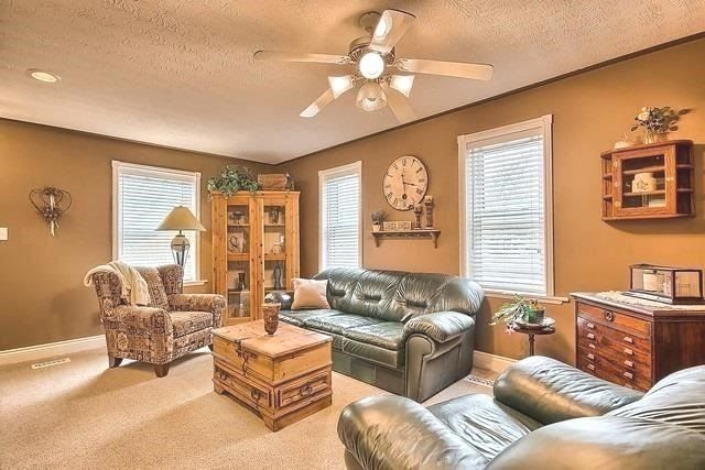 18770 Leslie St, East Gwillimbury, L0G1V0 | Image 2