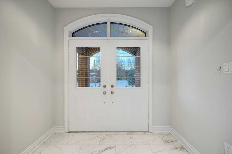 1417 Gilford Rd, Innisfil, L0L1R0 | Image 3