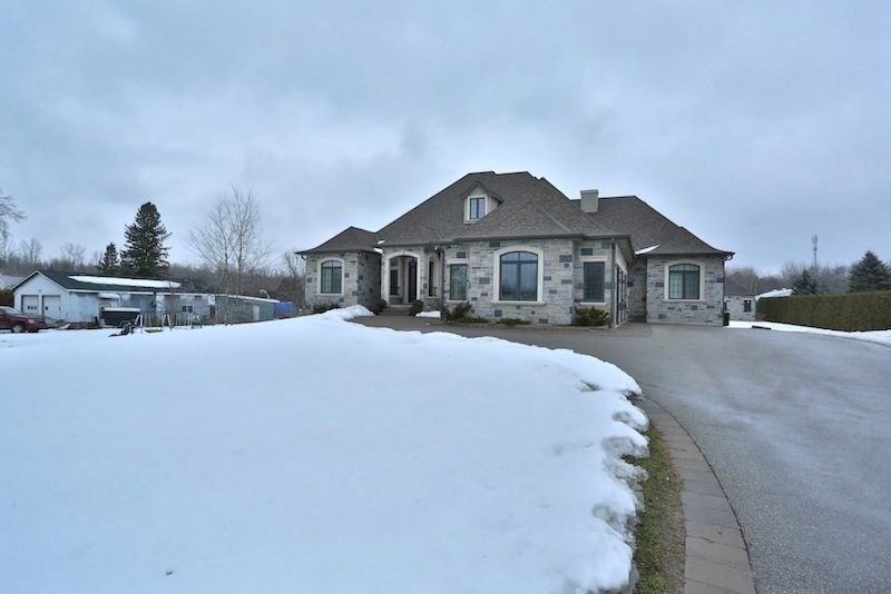 Detached House sold at 20111 Bathurst Street, East Gwillimbury, Holland Landing, L9N1N3 - MLS: N5136587