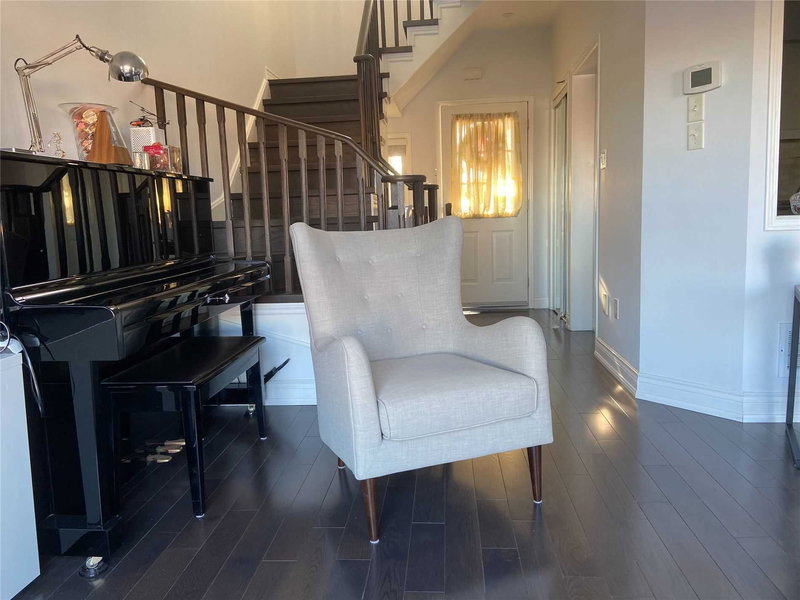 7 Abitibi St, Richmond Hill, L4C0R1 | Image 3